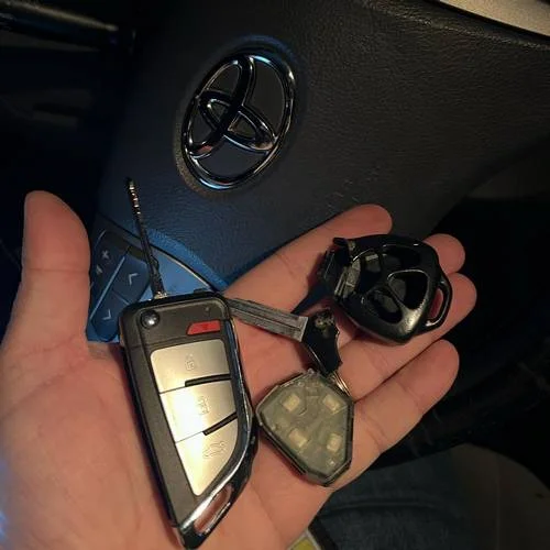 Fast Toyota Car Key Replacement Solutions Professional Toyota Key Duplication locksmith video in Las Vegas, NV