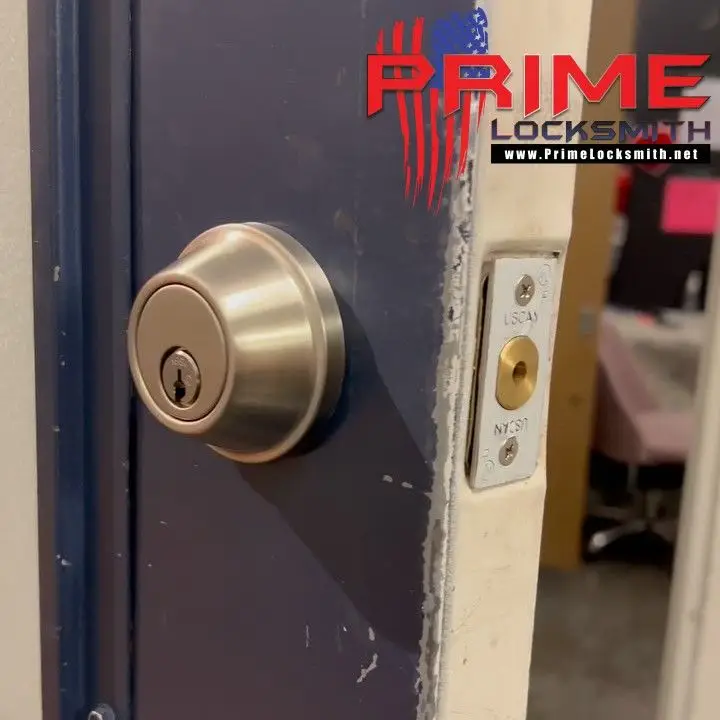 Installation of deadbolt on commercial door Installation of deadbolt on commercial door locksmith video in Las Vegas, NV